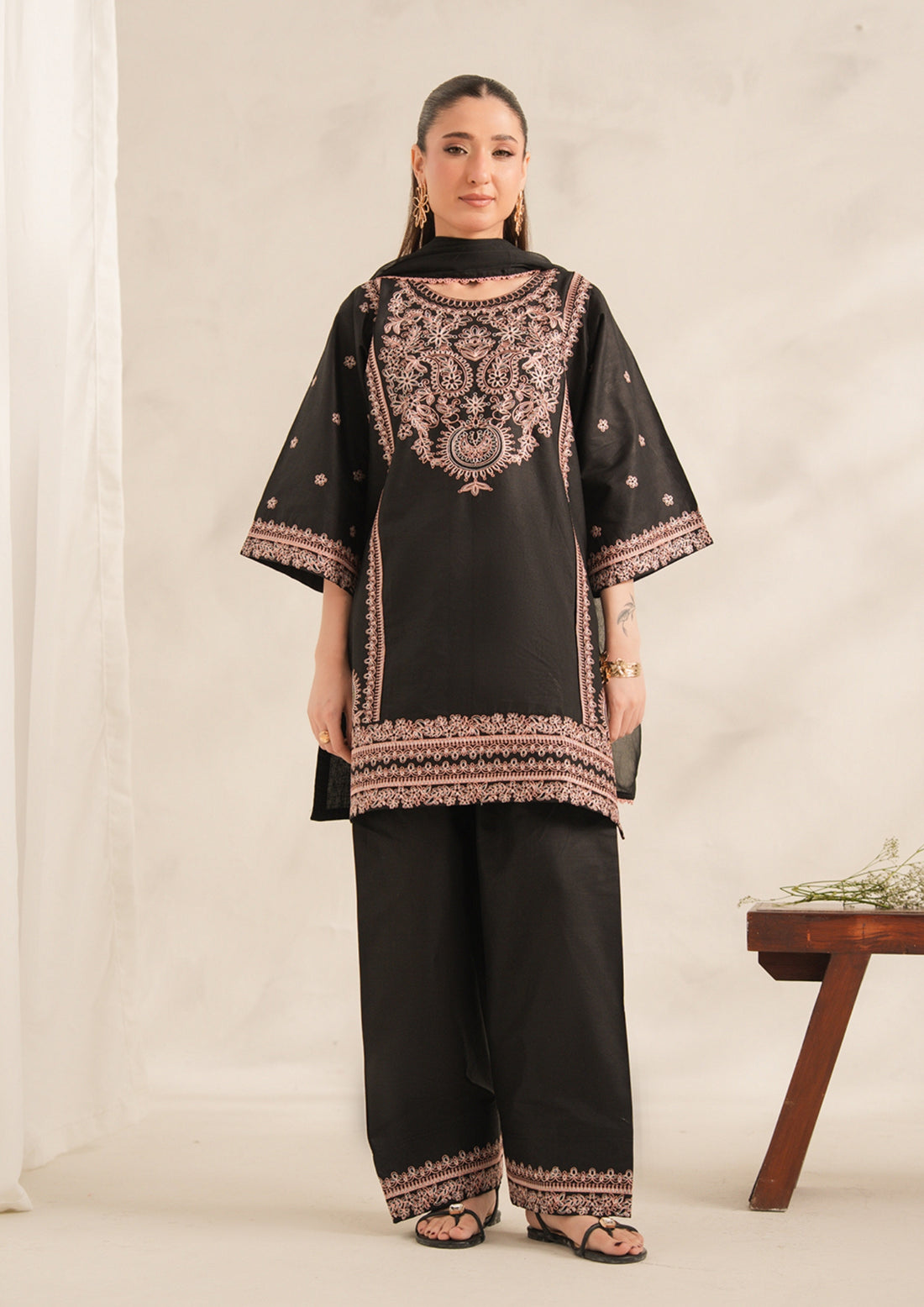 ZOYA EMBROIDERED 3PC