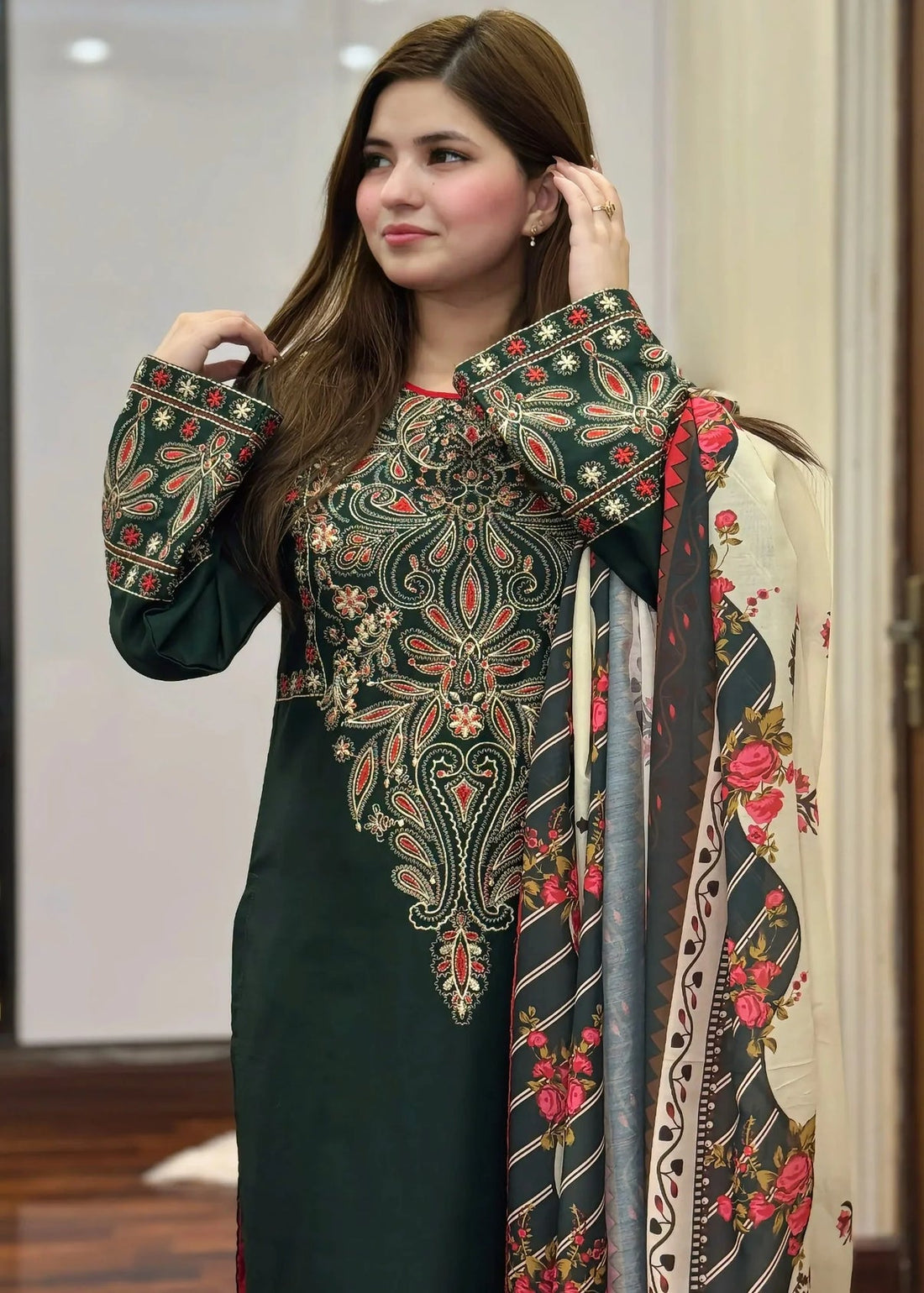 INAYA EMBROIDERED 3PC