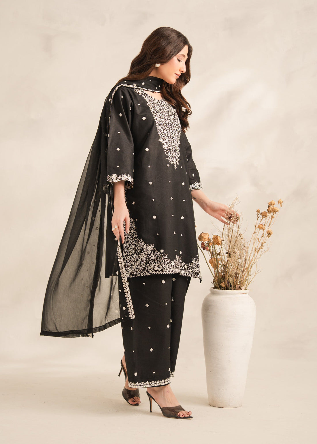 RANG-E-SIYAH EMBROIDERED 3PC